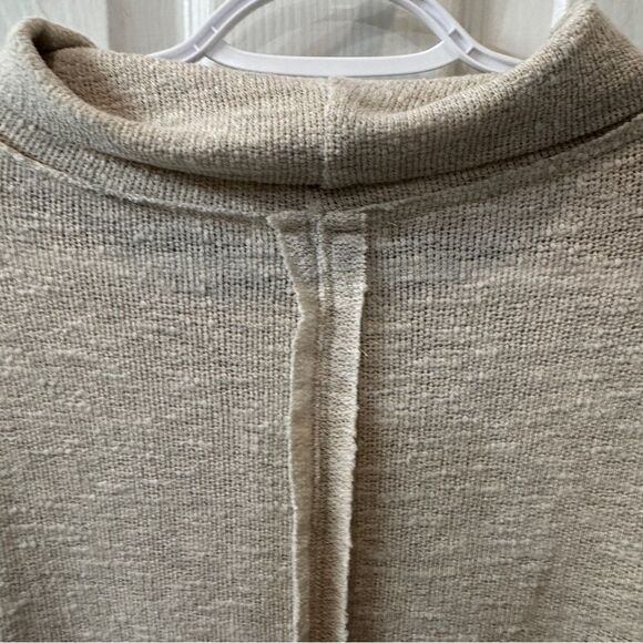 Cherish Apparel oversized, raw hem, cowl neck oatmeal colored top size Med - Picture 12 of 14